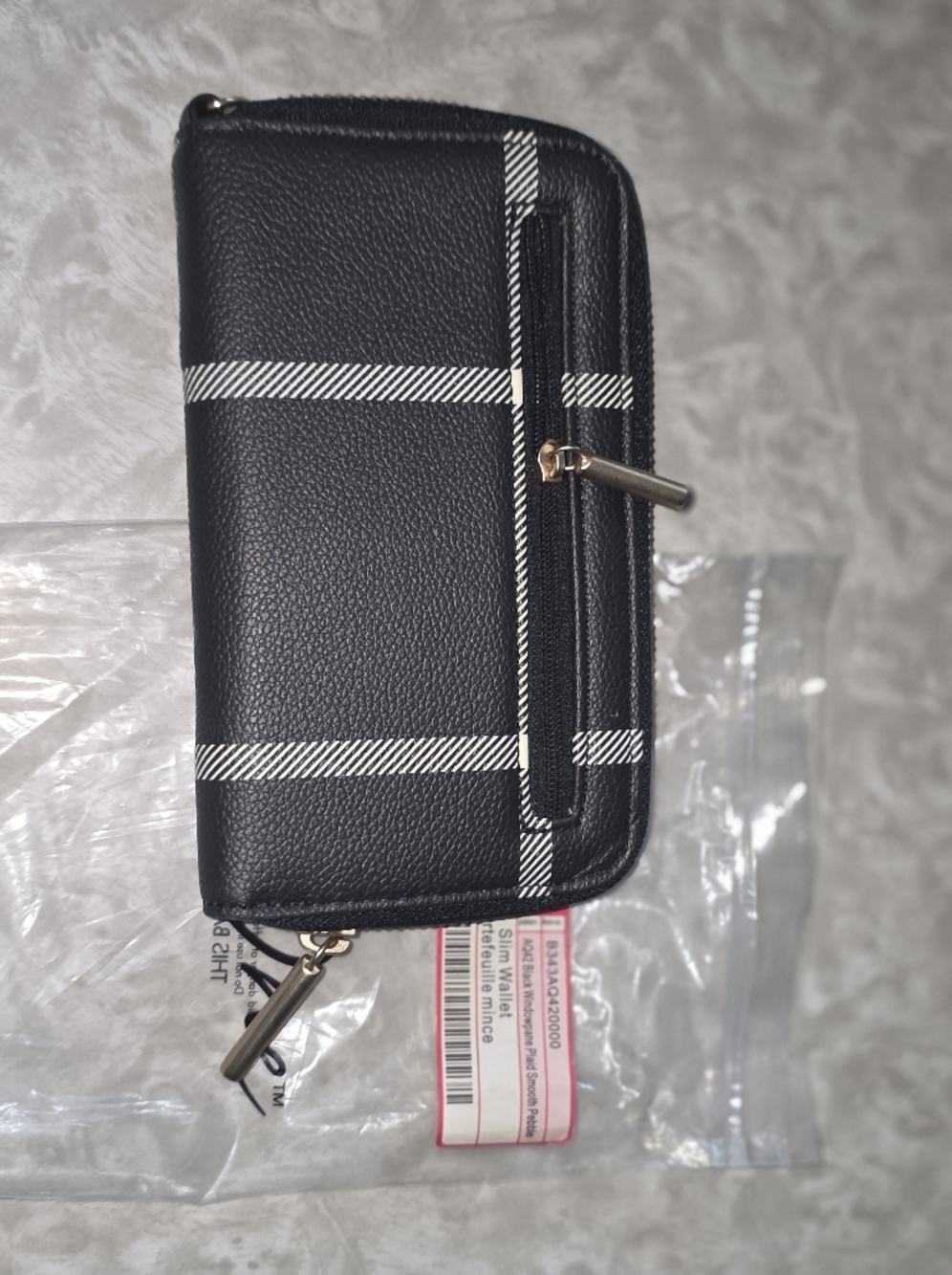 Thirty-One Plaid Slim Wallet in black windowpane